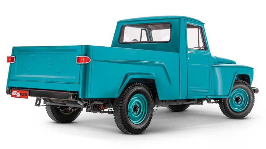 Caçamba leva até 750 kg de carga | <a href="https://preprod.quatrorodas.abril.com.br/carros/classicos-brasileiros/willys-pick-up-jeep-ford-f-75-807772.shtml" target="_blank" rel="migration">Leia mais</a>