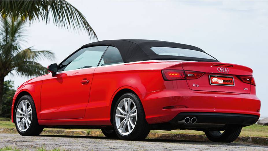 Fechado, os três volumes ficam evidentes | <a href="https://preprod.quatrorodas.abril.com.br/carros/impressoes/audi-a3-cabriolet-813902.shtml" target="_blank" rel="migration">Leia mais</a>