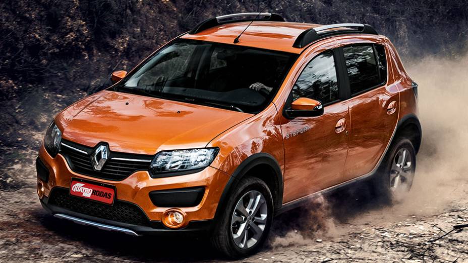 A suspensão é 4 cm mais alta que a do Sandero comum | <a href="https://preprod.quatrorodas.abril.com.br/carros/testes/renault-sandero-stepway-819954.shtml" target="_blank" rel="migration">Leia mais</a>