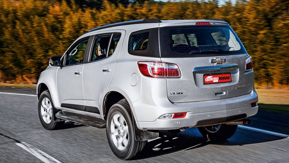 N&atilde;o houve mudan&ccedil;as est&eacute;ticas na linha 2015 | <a href="https://preprod.quatrorodas.abril.com.br/carros/testes/chevrolet-trailblazer-2015-819951.shtml" target="_blank" rel="migration">Leia mais</a>