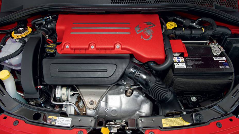 O motor MultiAir de 1400 cm3 ganhou um turbo | <a href="https://preprod.quatrorodas.abril.com.br/carros/impressoes/fiat-500-abarth-821981.shtml" target="_blank" rel="migration">Leia mais</a> O motor MultiAir de 1400 cm3 ganhou um turbo | <a href="https://preprod.quatrorodas.abril.com.br/carros/impressoes/fiat-500-abarth-821981.shtml" target="_blank" rel="migration">Leia mais</a>