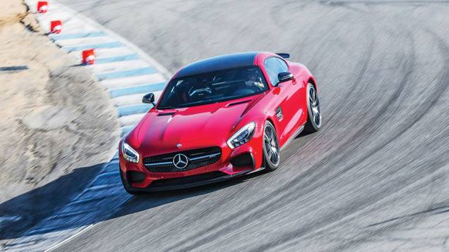 Motorista se sente seguro até nas curvas mais radicais, como a Saca-rolhas, em Laguna Seca | <a href="https://preprod.quatrorodas.abril.com.br/carros/impressoes/mercedes-benz-amg-gt-822120.shtml" target="_blank" rel="migration">Leia mais</a> Motorista se sente seguro até nas curvas mais radicais, como a Saca-rolhas, em Laguna Seca | <a href="https://preprod.quatrorodas.abril.com.br/carros/impressoes/mercedes-benz-amg-gt-822120.shtml" target="_blank" rel="migration">Leia mais</a>