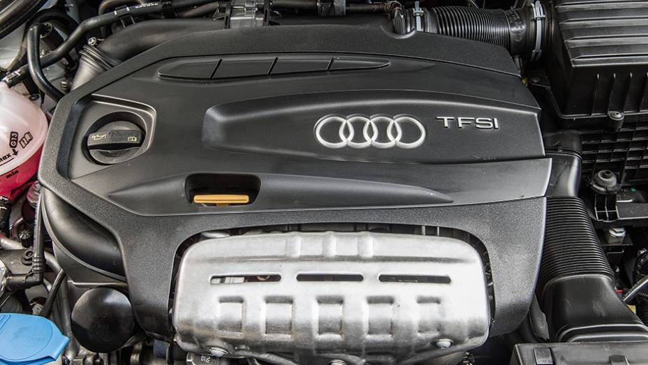 Com sobrealimentação dupla, 1.4 TFSI atinge 185 cv | <a href="https://preprod.quatrorodas.abril.com.br/carros/comparativos/comparativo-esportivos-841704.shtml" target="_blank" rel="migration">Leia mais</a>