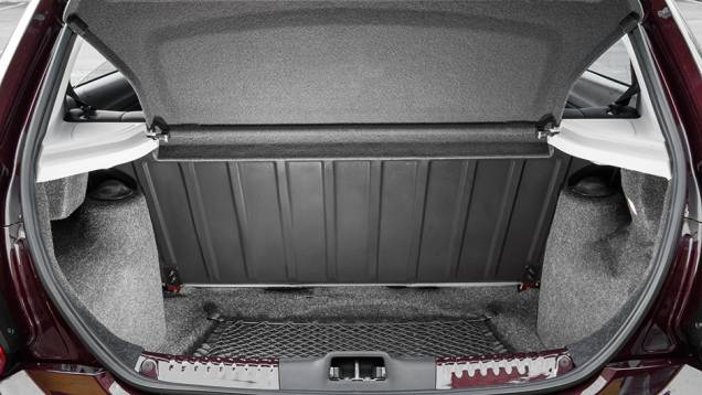 Porta-malas: volume de 285 litros | <a href="https://preprod.quatrorodas.abril.com.br/carros/comparativos/fiat-palio-x-vw-gol-841583.shtml" target="_blank" rel="migration">Leia mais</a> Porta-malas: volume de 285 litros | <a href="https://preprod.quatrorodas.abril.com.br/carros/comparativos/fiat-palio-x-vw-gol-841583.shtml" target="_blank" rel="migration">Leia mais</a>