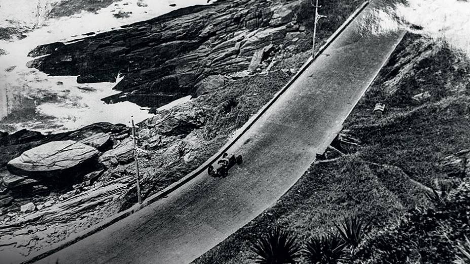 ... onde antes as baratinhas voavam a mais de 150 km/h | <a href="https://preprod.quatrorodas.abril.com.br/reportagens/geral/volta-origens-841803.shtml" target="_blank" rel="migration">Leia mais</a>