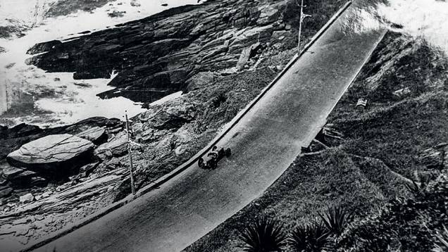 ... onde antes as baratinhas voavam a mais de 150 km/h | <a href="https://preprod.quatrorodas.abril.com.br/reportagens/geral/volta-origens-841803.shtml" target="_blank" rel="migration">Leia mais</a> ... onde antes as baratinhas voavam a mais de 150 km/h | <a href="https://preprod.quatrorodas.abril.com.br/reportagens/geral/volta-origens-841803.shtml" target="_blank" rel="migration">Leia mais</a>