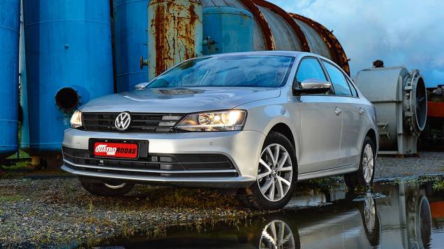 Para-choque, grade e faróis discretamente retocados | <a href="https://preprod.quatrorodas.abril.com.br/carros/testes/volkswagen-jetta-857081.shtml" rel="migration">Leia mais</a> Para-choque, grade e faróis discretamente retocados | <a href="https://preprod.quatrorodas.abril.com.br/carros/testes/volkswagen-jetta-857081.shtml" rel="migration">Leia mais</a>