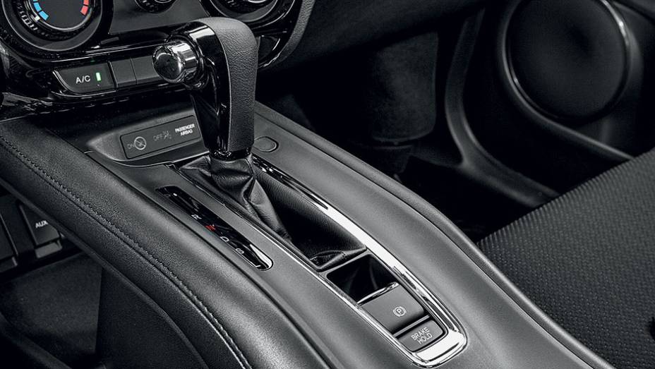 C&acirc;mbio CVT tem modo S (esportivo) | <a href="https://preprod.quatrorodas.abril.com.br/carros/comparativos/melhor-suv-brasil-867761.shtml" target="_blank" rel="migration">Leia mais</a>