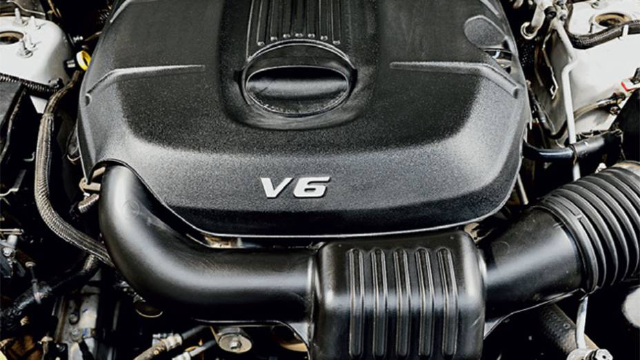 V6 do Jeep &eacute; forte (286 cv), mas o carro pesa demais | <a href="https://preprod.quatrorodas.abril.com.br/carros/comparativos/santa-fe-x-discovery-sport-x-grand-cherokee-867285.shtml" target="_blank" rel="migration">Leia mais</a>
