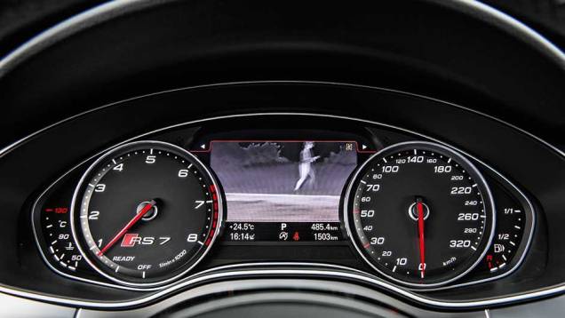 ...e tela de visãonoturna | <a href="https://preprod.quatrorodas.abril.com.br/carros/testes/audi-rs-7-880560.shtml" target="_blank" rel="migration">Leia mais</a> ...e tela de visãonoturna | <a href="https://preprod.quatrorodas.abril.com.br/carros/testes/audi-rs-7-880560.shtml" target="_blank" rel="migration">Leia mais</a>