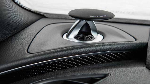 Tweeters doáudio Bang& Olufsense erguemquando ocarro é ligado | <a href="https://preprod.quatrorodas.abril.com.br/carros/testes/audi-rs-7-880560.shtml" target="_blank" rel="migration">Leia mais</a> Tweeters doáudio Bang& Olufsense erguemquando ocarro é ligado | <a href="https://preprod.quatrorodas.abril.com.br/carros/testes/audi-rs-7-880560.shtml" target="_blank" rel="migration">Leia mais</a>