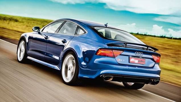Asa traseirase ergueacima dos120 km/h | <a href="https://preprod.quatrorodas.abril.com.br/carros/testes/audi-rs-7-880560.shtml" target="_blank" rel="migration">Leia mais</a> Asa traseirase ergueacima dos120 km/h | <a href="https://preprod.quatrorodas.abril.com.br/carros/testes/audi-rs-7-880560.shtml" target="_blank" rel="migration">Leia mais</a>