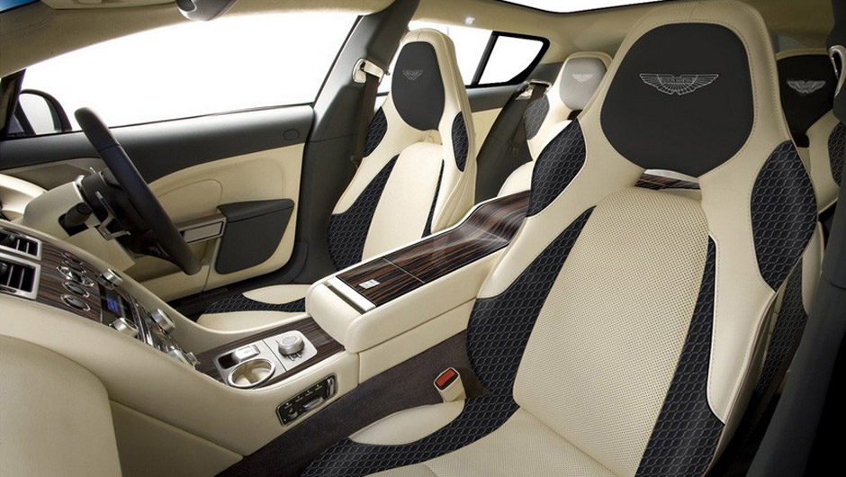 Revestimento interno utiliza couro, madeira e alum&iacute;nio | <a href="https://preprod.quatrorodas.abril.com.br/saloes/genebra/2013/bertone-revela-novo-aston-martin-734487.shtml" rel="migration">Leia mais</a>