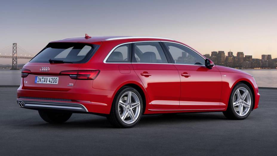 A4 Avant pode levar até 1.510 litros de carga com os bancos rebatidos, e 505 com eles na posição normal | <a href="https://preprod.quatrorodas.abril.com.br/noticias/fabricantes/audi-revela-novo-a4-882500.shtml" rel="migration">Leia mais</a>