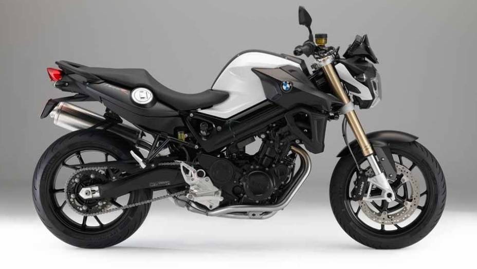 BMW F800R 2015 | <a href="https://preprod.quatrorodas.abril.com.br/moto/noticias/confira-novidades-salao-milao-2014-812658.shtml" rel="migration">Leia mais</a>