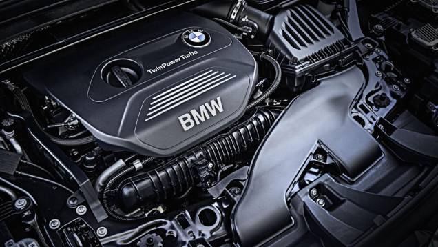 Motores são 2.0 litros de quatro cilindros, porém uma opção é polêmica: um bloco 1.5 de três cilindros | <a href="https://preprod.quatrorodas.abril.com.br/noticias/fabricantes/bmw-lanca-x1-2016-872821.shtml" rel="migration">Leia mais</a> Motores são 2.0 litros de quatro cilindros, porém uma opção é polêmica: um bloco 1.5 de três cilindros | <a href="https://preprod.quatrorodas.abril.com.br/noticias/fabricantes/bmw-lanca-x1-2016-872821.shtml" rel="migration">Leia mais</a>