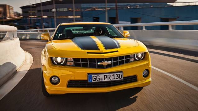 O motorista poderá optar entre a transmissão manual ou automática | <a href="https://preprod.quatrorodas.abril.com.br/noticias/chevrolet-camaro-chega-europa-305036_p.shtml" rel="migration">Leia mais</a> O motorista poderá optar entre a transmissão manual ou automática | <a href="https://preprod.quatrorodas.abril.com.br/noticias/chevrolet-camaro-chega-europa-305036_p.shtml" rel="migration">Leia mais</a>