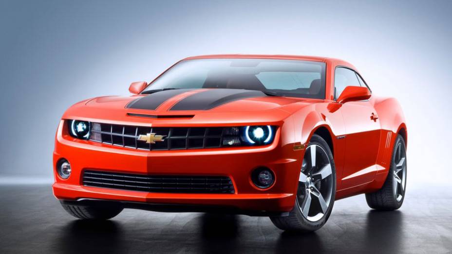 <a href="https://preprod.quatrorodas.abril.com.br/noticias/chevrolet-camaro-chega-europa-305036_p.shtml" rel="migration">Leia mais</a>