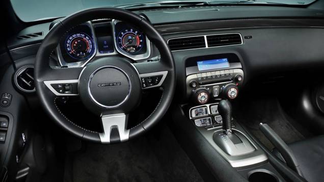 <a href="https://preprod.quatrorodas.abril.com.br/noticias/chevrolet-camaro-chega-europa-305036_p.shtml" rel="migration">Leia mais</a> <a href="https://preprod.quatrorodas.abril.com.br/noticias/chevrolet-camaro-chega-europa-305036_p.shtml" rel="migration">Leia mais</a>