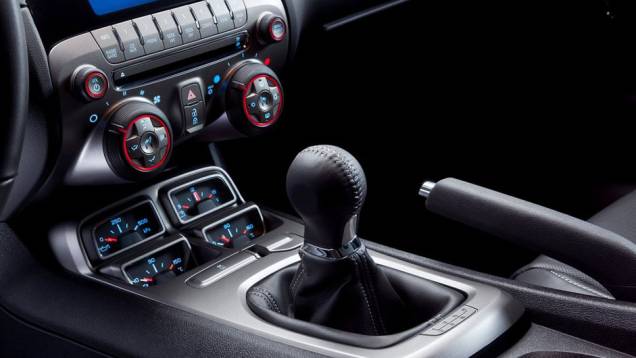 <a href="https://preprod.quatrorodas.abril.com.br/noticias/chevrolet-camaro-chega-europa-305036_p.shtml" rel="migration">Leia mais</a> <a href="https://preprod.quatrorodas.abril.com.br/noticias/chevrolet-camaro-chega-europa-305036_p.shtml" rel="migration">Leia mais</a>