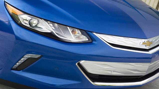 Detalhe da nova frente do Chrevrolet Volt 2016, com grade cromada e faróis maiores | <a href="https://preprod.quatrorodas.abril.com.br/noticias/saloes/detroit-2015/chevrolet-mostra-volt-2016-salao-detroit-824360.shtml" rel="migration">Leia mais</a> Detalhe da nova frente do Chrevrolet Volt 2016, com grade cromada e faróis maiores | <a href="https://preprod.quatrorodas.abril.com.br/noticias/saloes/detroit-2015/chevrolet-mostra-volt-2016-salao-detroit-824360.shtml" rel="migration">Leia mais</a>