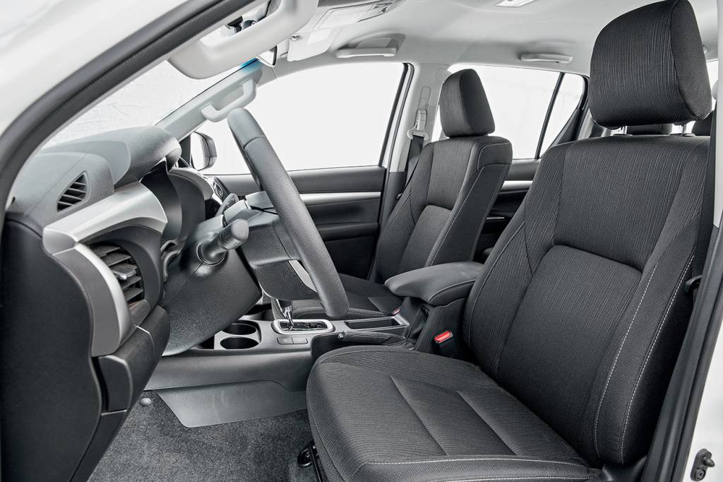 Toyota Hilux Hilux oferece airbag de joelho para o motorista