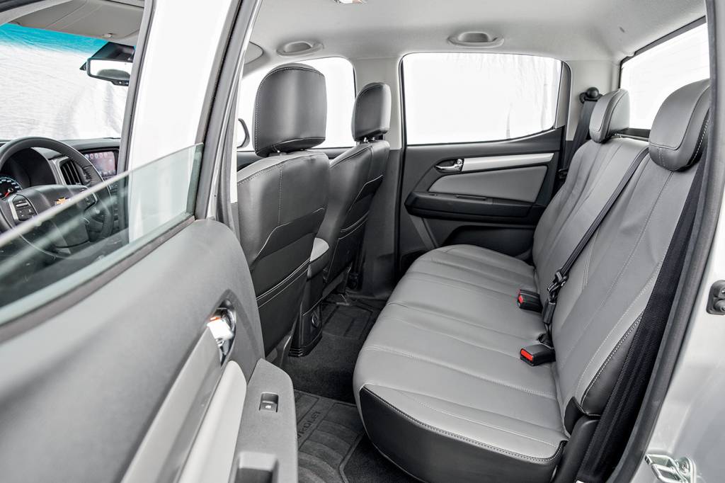 Chevrolet S10 Em medidas, espaço interno da S10 é o maior