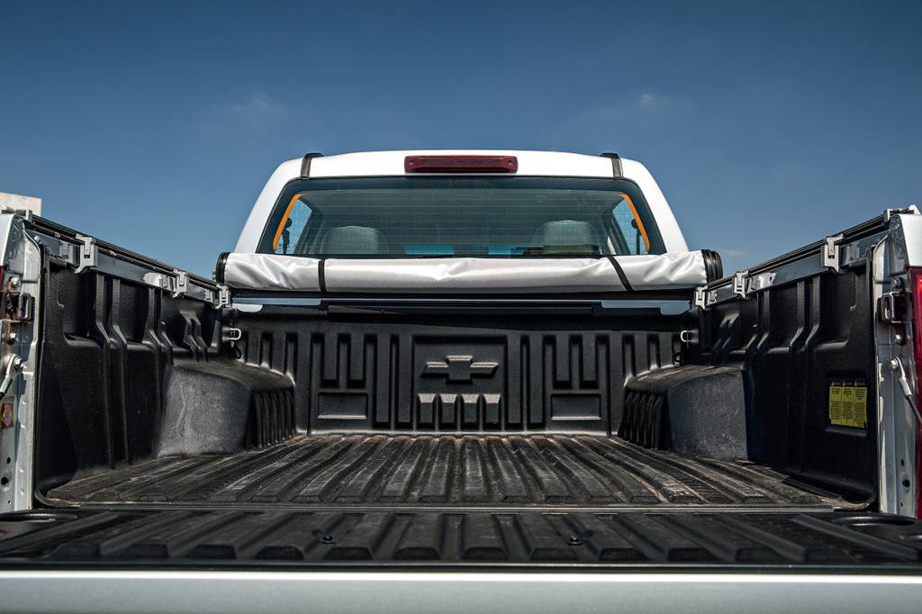 Chevrolet S10 Em medidas, caçamba da S10 é a menor, mas a capacidade de carga (915 kg) é intermediária