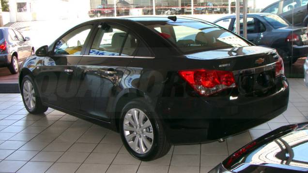 O design moderno tem tudo para roubar clientes da concorrência | <a href="https://preprod.quatrorodas.abril.com.br/noticias/cruze-ja-esta-revendas-chevrolet-301112_p.shtml" target="_blank" rel="migration">Leia mais</a> O design moderno tem tudo para roubar clientes da concorrência | <a href="https://preprod.quatrorodas.abril.com.br/noticias/cruze-ja-esta-revendas-chevrolet-301112_p.shtml" target="_blank" rel="migration">Leia mais</a>
