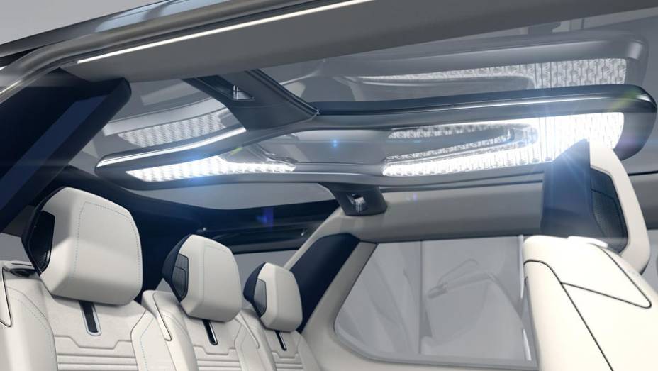 Sistema de iluminação, aliado ao teto transparente, garantem grande conforto aos passageiros | <a href="https://preprod.quatrorodas.abril.com.br/noticias/fabricantes/land-rover-lanca-conceito-discovery-vision-779837.shtml" rel="migration">Leia mais</a>