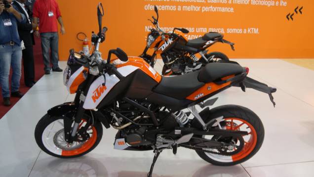 Modelo está em exposição no estande da marca | <a href="https://preprod.quatrorodas.abril.com.br/moto/noticias/ktm-revela-novidades-vem-brasil-642407.shtml" rel="migration">Leia mais</a> Modelo está em exposição no estande da marca | <a href="https://preprod.quatrorodas.abril.com.br/moto/noticias/ktm-revela-novidades-vem-brasil-642407.shtml" rel="migration">Leia mais</a>