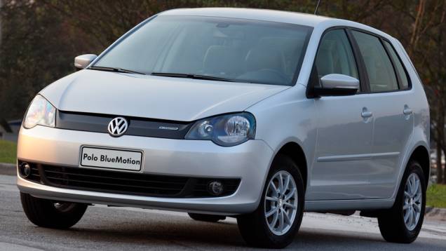 VW Polo Bluemotion: consumo urbano (A): 7.4 km/l | consumo rodoviário (A): 10,5 km/l | urbano (G): 10,8 km/l | rodoviário (G): 15,0 km/l | <a href="%20https://preprod.quatrorodas.abril.com.br/noticias/fabricantes/inmetro-divulga-carros-mais-economicos-ou-beber" rel="migration"></a> VW Polo Bluemotion: consumo urbano (A): 7.4 km/l | consumo rodoviário (A): 10,5 km/l | urbano (G): 10,8 km/l | rodoviário (G): 15,0 km/l | <a href="%20https://preprod.quatrorodas.abril.com.br/noticias/fabricantes/inmetro-divulga-carros-mais-economicos-ou-beber" rel="migration"></a>