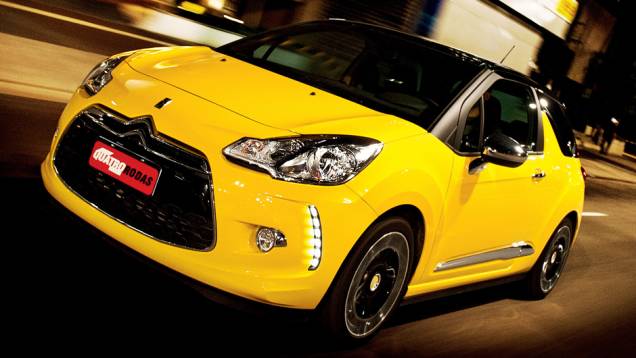 Citroën DS3 (gasolina): urbano 11,3 km/l | rodoviário 14,4 km/l | <a href="https://preprod.quatrorodas.abril.com.br/noticias/fabricantes/inmetro-divulga-carros-mais-economicos-ou-beberroes-2014-771045.shtml" rel="migration">Leia mais</a> Citroën DS3 (gasolina): urbano 11,3 km/l | rodoviário 14,4 km/l | <a href="https://preprod.quatrorodas.abril.com.br/noticias/fabricantes/inmetro-divulga-carros-mais-economicos-ou-beberroes-2014-771045.shtml" rel="migration">Leia mais</a>