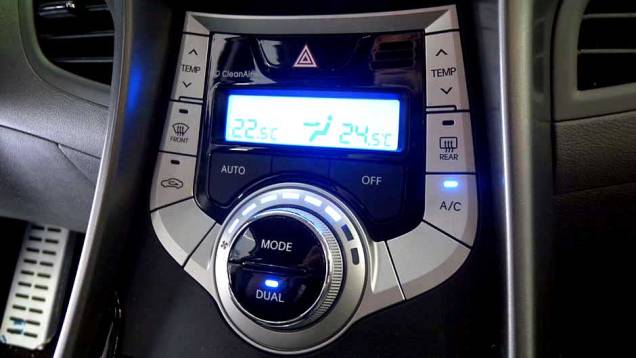 Hyundai Elantra | <a href="https://preprod.quatrorodas.abril.com.br/noticias/veloster-elantra-ja-estao-venda-concessionarias-hyundai-303518_p.shtml" rel="migration">Leia mais</a> Hyundai Elantra | <a href="https://preprod.quatrorodas.abril.com.br/noticias/veloster-elantra-ja-estao-venda-concessionarias-hyundai-303518_p.shtml" rel="migration">Leia mais</a>