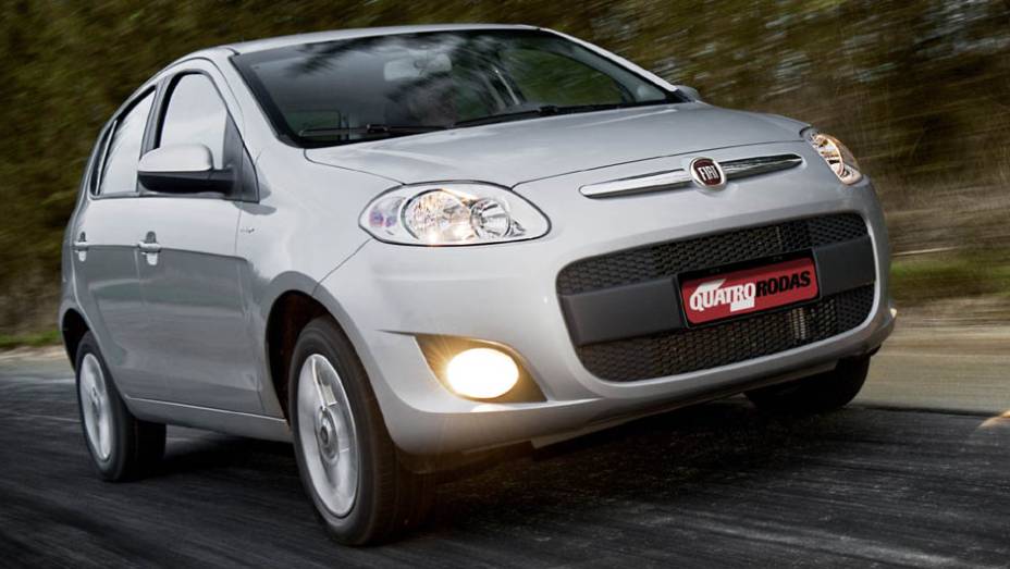 Novo Fiat Palio: nota 3/5 | <a href="https://preprod.quatrorodas.abril.com.br/noticias/carros-mais-menos-resistentes-alagamentos-731244.shtml" rel="migration">Leia mais</a>