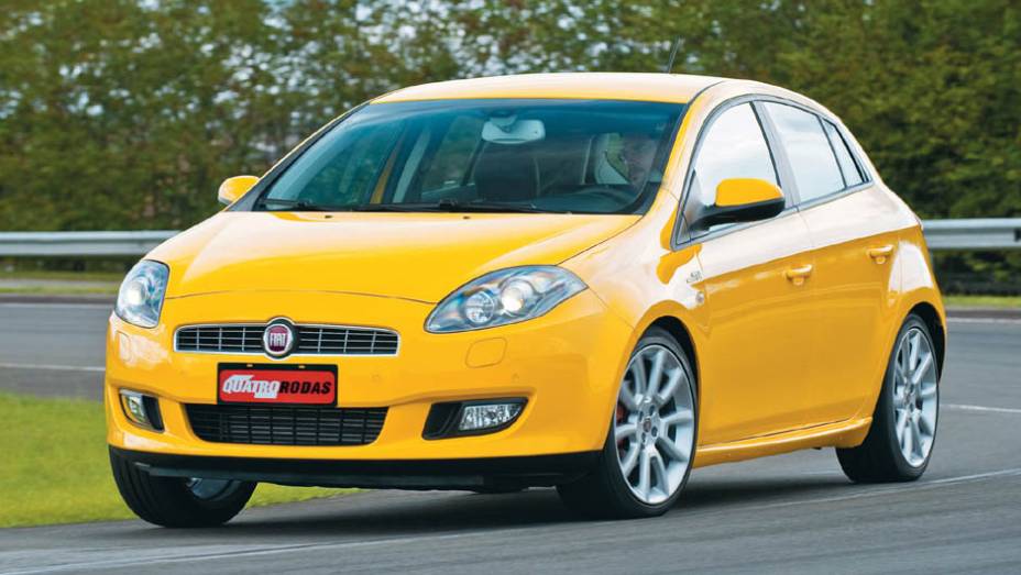 Fiat Bravo: avaliação 3,5/5 | <a href="https://preprod.quatrorodas.abril.com.br/noticias/carros-mais-menos-resistentes-alagamentos-731244.shtml" rel="migration">Leia mais</a>