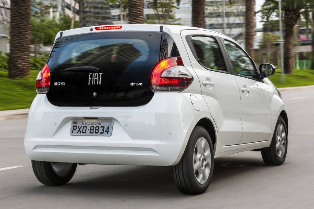 fiat-mobi-drive-2017-4 Versão Drive está posicionada entre a Like e a Like On
