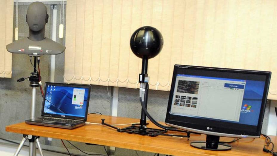 No Laborat&oacute;rio de Ru&iacute;dos, o Noise Detection identifica qualquer fonte de ru&iacute;do indesejado. <a href="https://preprod.quatrorodas.abril.com.br/reportagens/casa-ford-638095.shtml" rel="migration">Leia mais</a>