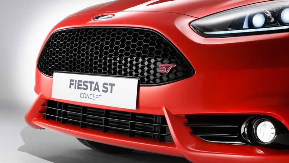 Modelo conta com comando independente de válvulas Modelo conta com comando independente de válvulas