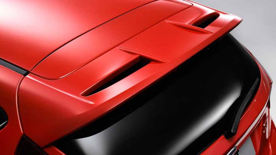 Pot&ecirc;ncia atingida pelo motor &eacute; de 180 cv