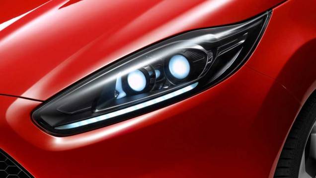 Velocidade máxima obtida pelo fiesta ST é de 220 km/h Velocidade máxima obtida pelo fiesta ST é de 220 km/h