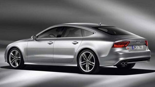 S7 é 0,1 s mais lento que o S6 na aceleração de 0 a 100 km/h S7 é 0,1 s mais lento que o S6 na aceleração de 0 a 100 km/h