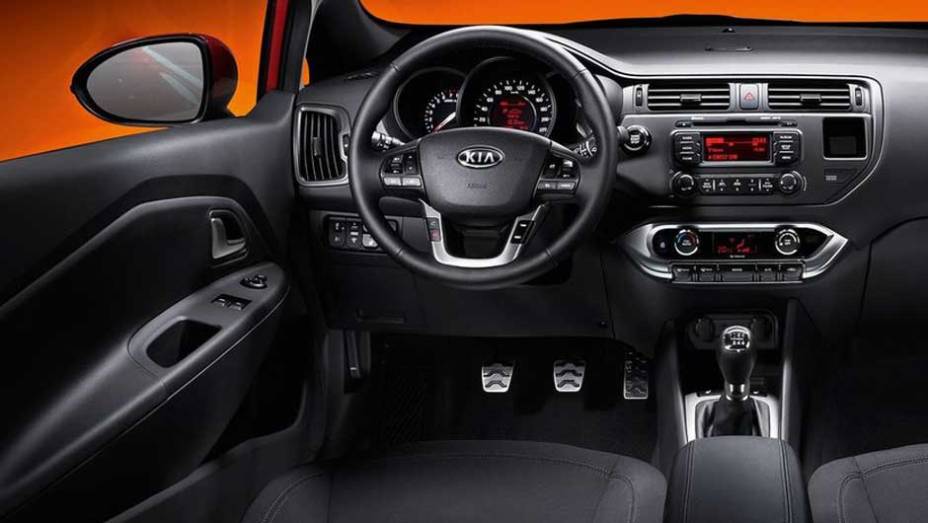 Op&ccedil;&otilde;es de motor s&atilde;o 1.1 a diesel, 1.4 a diesel, 1.4 a gasolina, 1.6 a gasolina e 1.25 com turbocompressor a gasolina