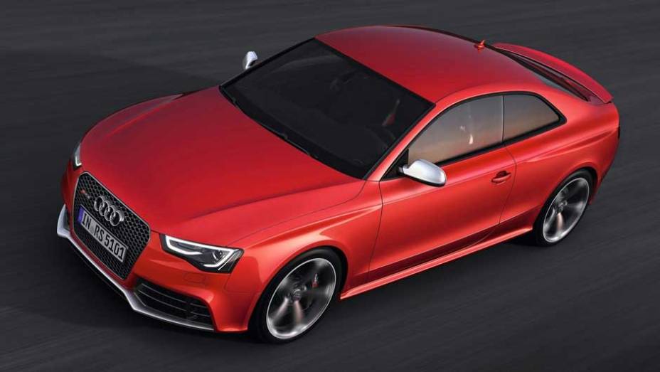 Esportivo &eacute; movido por motor V8 de 4.2 l