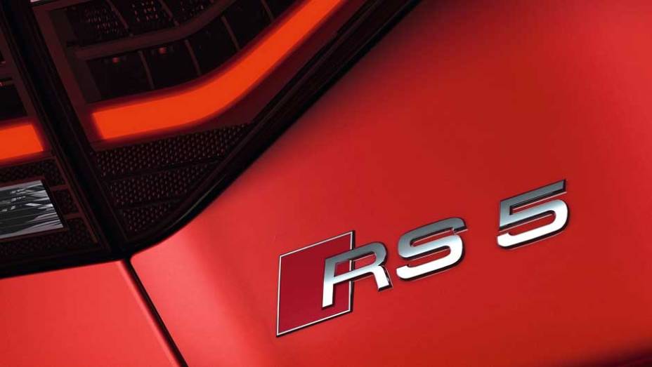 RS5 ganhou nova grade, novos far&oacute;is LEDs e rodas redesenhadas