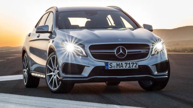 Este é o Mercedes-Benz GLA 45 AMG, versão mais esportiva do crossover GLA | <a href="https://preprod.quatrorodas.abril.com.br/noticias/saloes/detroit-2014/mercedes-benz-revela-gla-amg-766617.shtml" rel="migration">Leia mais</a> Este é o Mercedes-Benz GLA 45 AMG, versão mais esportiva do crossover GLA | <a href="https://preprod.quatrorodas.abril.com.br/noticias/saloes/detroit-2014/mercedes-benz-revela-gla-amg-766617.shtml" rel="migration">Leia mais</a>