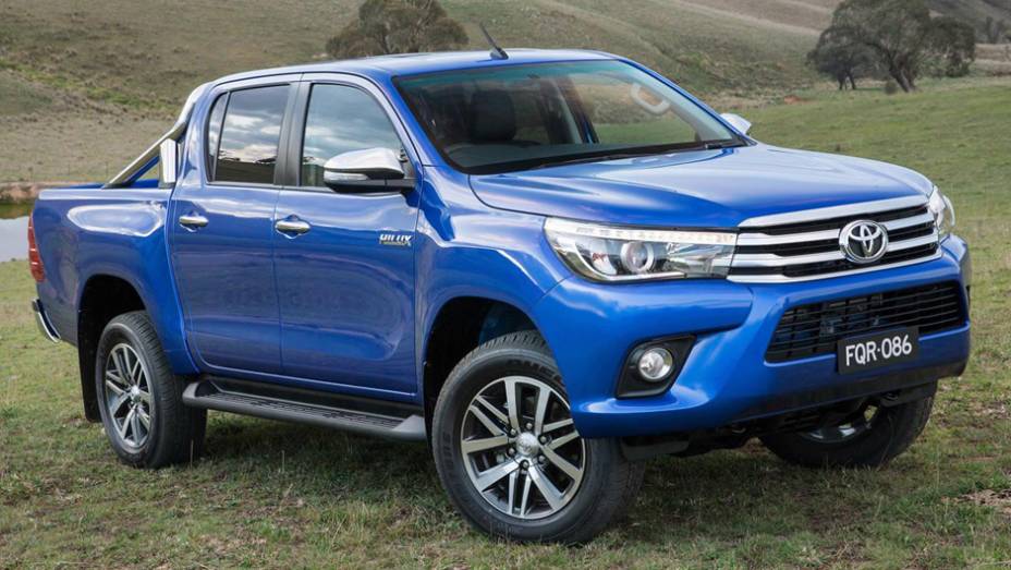 Toyota mostra nova Hilux 2016 | <a href="https://preprod.quatrorodas.abril.com.br/noticias/fabricantes/toyota-revela-nova-hilux-2016-867763.shtml" rel="migration">Leia mais</a>