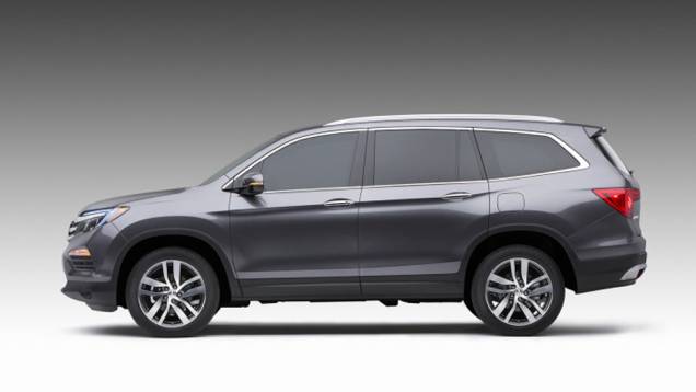 O SUV foi renovado em sintonia com a identidade visual da Honda | <a href="https://preprod.quatrorodas.abril.com.br/noticias/fabricantes/honda-divulga-imagens-pilot-2016-835540.shtml" rel="migration">Leia mais</a> O SUV foi renovado em sintonia com a identidade visual da Honda | <a href="https://preprod.quatrorodas.abril.com.br/noticias/fabricantes/honda-divulga-imagens-pilot-2016-835540.shtml" rel="migration">Leia mais</a>