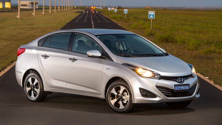 Edição é feita sobre a versão de entrada Comfort Plus | <a href="https://preprod.quatrorodas.abril.com.br/noticias/fabricantes/hyundai-hb20s-impress-869080.shtml" rel="migration">Leia mais</a>