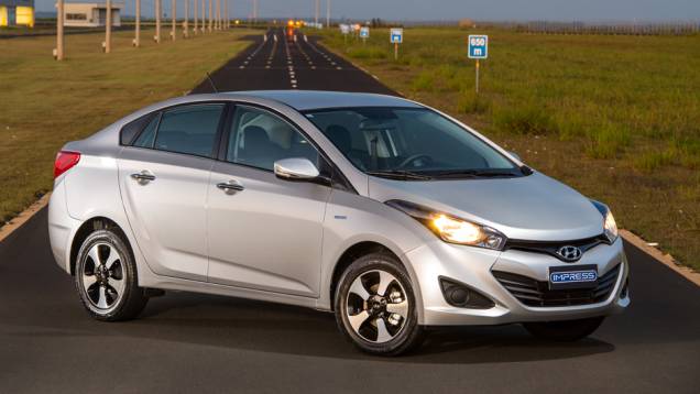 Edição é feita sobre a versão de entrada Comfort Plus | <a href="https://preprod.quatrorodas.abril.com.br/noticias/fabricantes/hyundai-hb20s-impress-869080.shtml" rel="migration">Leia mais</a> Edição é feita sobre a versão de entrada Comfort Plus | <a href="https://preprod.quatrorodas.abril.com.br/noticias/fabricantes/hyundai-hb20s-impress-869080.shtml" rel="migration">Leia mais</a>